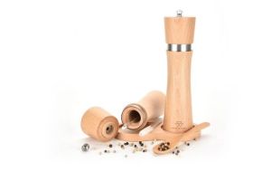 SALT AND PEPPER MILS